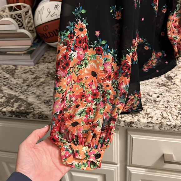 Cabi blouse - Picture 3 of 3